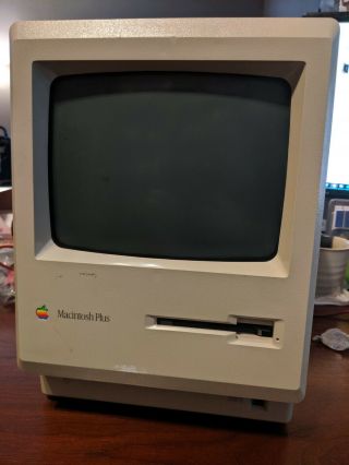 Vintage Apple Macintosh Plus 1MB Model M0001A - 2