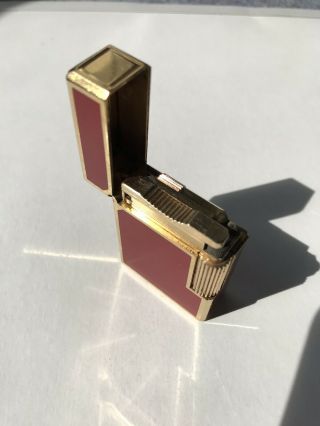 Vintage St Dupont lighter - Gold Plated With Red Laque De Chine 4