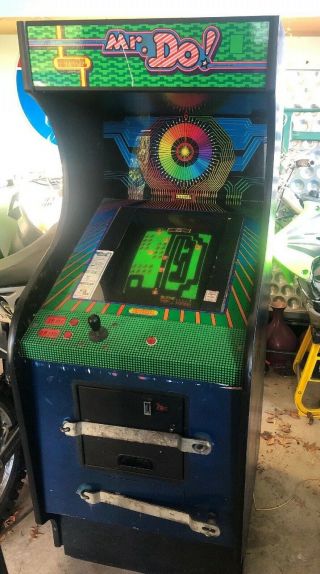 1982 Mr Do Video Arcade Game Vintage Universal Standup Classic Rare