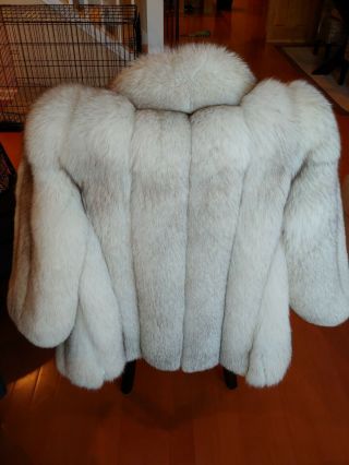 Bill Blass Furs Women ' s Vintage Fox Fur Coat - Flawless Exterior 4