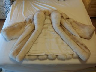 Bill Blass Furs Women ' s Vintage Fox Fur Coat - Flawless Exterior 8
