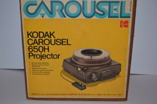 Vintage Kodak Carousel 650h Projector,  140 Slide Tray,  With Bulb,  Remote Euc