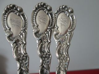 3 LOUIS XV 1891 - DURGIN - STERLING - 8 1/2 in SERVING SPOONS - 5.  7 toz 2