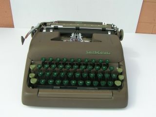 Vintage Smith Corona Silent Series Portable Typewriter & Case