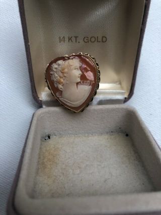 14k Gold Heart Shaped Vintage Cameo Ring 3
