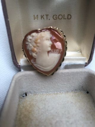 14k Gold Heart Shaped Vintage Cameo Ring 4