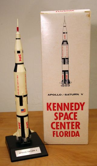 Vintage Kennedy Space Center Pennant & Model Saturn V Rocket 4