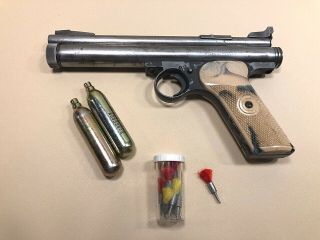 Vintage Classic Crosman 150 Co2 Airgun.  22 Caliber Pellet Pistol & More