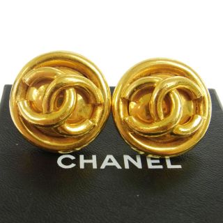 Authentic Chanel Vintage Cc Logos Button Earrings Gold - Tone 1.  2 " Nr10519f
