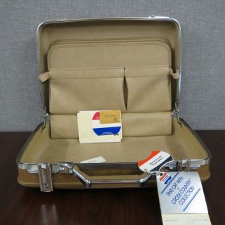 Vintage American Tourister Brown Hard Shell Briefcase Attache Key Locks