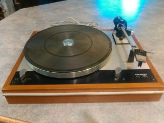 Vintage Thorens Td160 Turntable.  Powers Up.  Needs Restoring.  As Found.