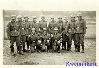 Rare: German Elite Waffen Totenkopf Squad W/ Stahlhelms Posed In Field