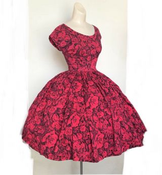Vtg 50s Red Rose Print Fitted Full Circle Skirt Dress Vlv Pin Up Cotton