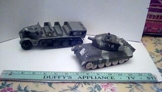 2 Old Durham Toy Soldier Playset Ww Ii German Tank & Tracked Vehicle