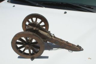 Black Powder Cannon,  Civil War Cannon.  Signal Cannon Wood Rolling Stand / Dolly
