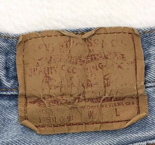 U109 VTG USA Made Levis 501 Women ' s High Rise Mom Jeans sz 5 (Mea 23x27) 6