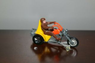 Hot Wheels Rrrumblers Squealer Motorcycle Yellow Orange Brown Driver Vintage