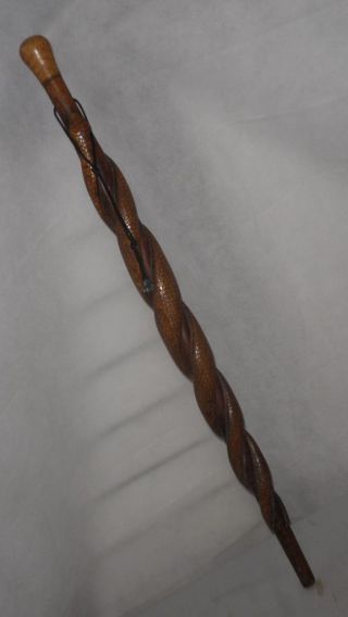 Vintage/antique Solid Wooden Snake Design Gents Walking Stick 