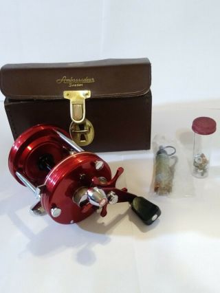 Vintage Abu Garcia Ambassadeur 6000 W/leather Case And.