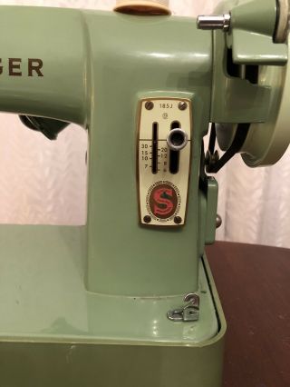 Vintage Singer 185J Sewing Machine Green - Made in Canada 2