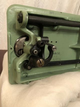 Vintage Singer 185J Sewing Machine Green - Made in Canada 7