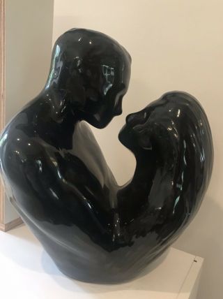 Vtg Large Mid Century Royal Haeger Black Ceramic Lovers Embrace Art Deco Statue