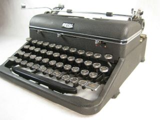 Vintage Royal Quiet Deluxe Typewriter Classic Portable