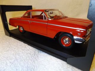 Vintage Diecast - - 1962 Chevy Bel Air Bubble Top - - 1/18 Scale - - 11 " Long - - By Maisto