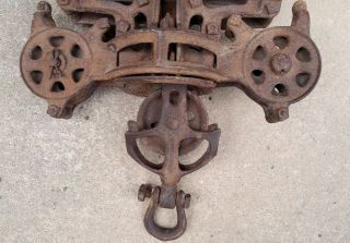 Antique Vtg Primitive Cast Iron Boomer Hay Trolley Carrier w/ Drop Pulley 7