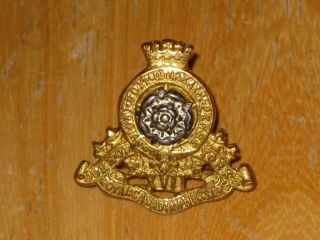 Ww2 Canadian Collar Badge 17th Duke Of York 