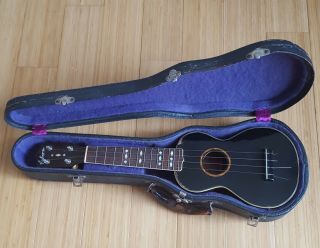 Gibson Vintage Ukulele And Case