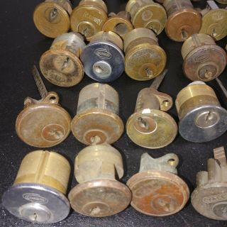 90,  Vtg Lock cylinders Schlage Sargent Yale Kwikset Ilco Penn Russwin Brass 6