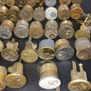 90,  Vtg Lock cylinders Schlage Sargent Yale Kwikset Ilco Penn Russwin Brass 8
