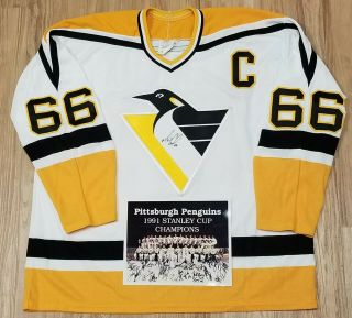 Vtg Mario Lemieux Pittsburg Penguins Signed Jersey Along With Team Signed Print
