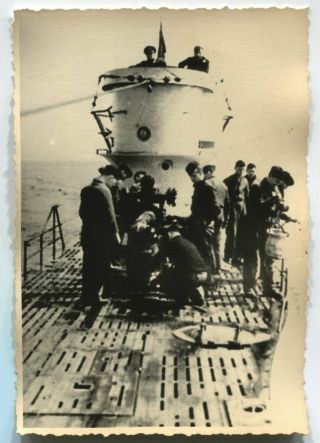 German Wwii Archive Photo: Kriegsmarine U - Boat Sailors On Upper Deck