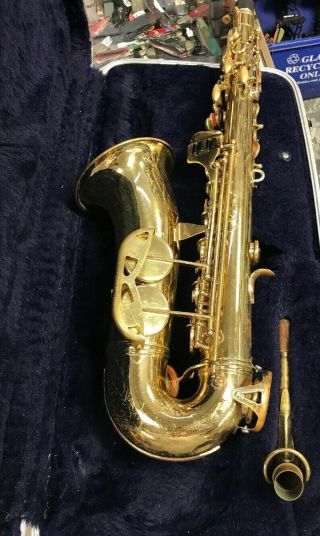VINTAGE CONN SHOOTING STARS ALTO SAXOPHONE,  CONN CASE,  HAS WEAR FROM USE 5