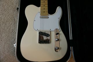 G&L ASAT Classic Tribute Vintage White/Maple Neck SKB Hardshell Case 2