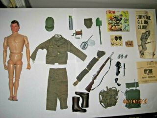 Vintage 1964 GI JOE Action Soldier Brown Head Whit RARE Box 7700 NR 2