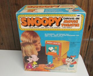 Vintage Kenner Snoopy Drive In Movie Theater Toy