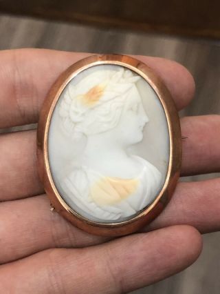 Charming Antique 9ct Gold Cameo Brooch