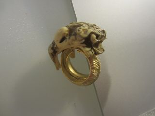 Diane Love For Trifari Vintage Carved Foo Dog Ring