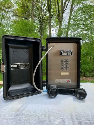 Vintage Outdoor Telephone Weatherproof Lucent 7