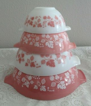 Vintage Pyrex Pink Gooseberry Cinderella Mixing / Nesting Bowl Set Euc