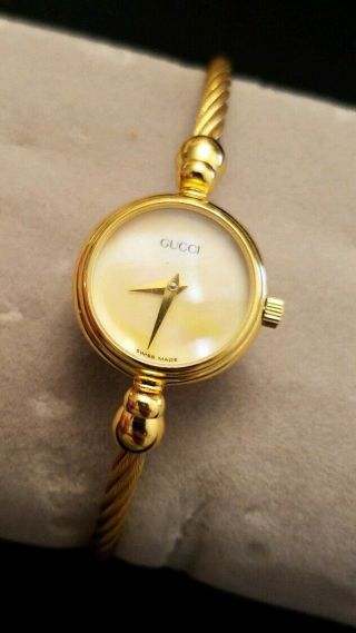 Vintage Gucci Twisted Cable Bangle Watch 2700 2 L - Women 