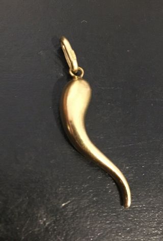 Vintage 18k Yellow Italian Gold Cornicello Horn Pendant 2 Grams 1 - 5/8”