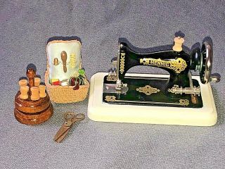 Dollhouse Miniature Bodo Hennig Sewing Machine Plus Filled Basket & Thread