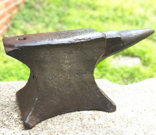 Antique Vintage Mouse Hole 86lb Blacksmith Anvil / Knife Making / Sword Forging
