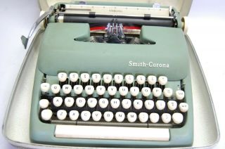 Smith Corona Sterling Vintage Typewriter W Case Starmist Blue 1960