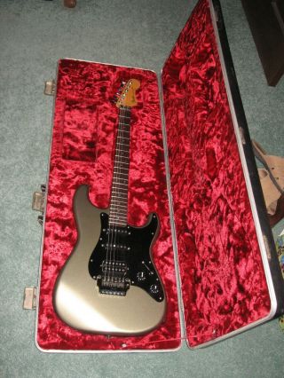 Fender Stratocaster,  Mid 80 