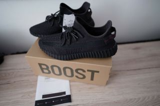 Adidas Yeezy 350 V2 Triple Black Mens Uk 10.  5 Us 11 Eu 45 1/3 43.  3 Rare